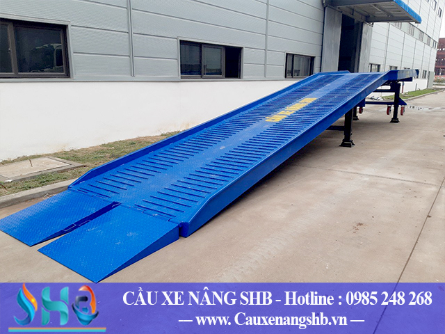 cau-xuong-hang-container